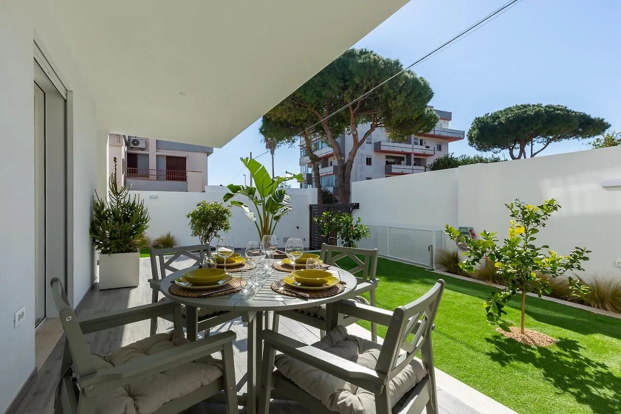 Apartment Colombo Palace - Suite Eden Via Perda Bona 35A Quartu Sant'Elena Italy
