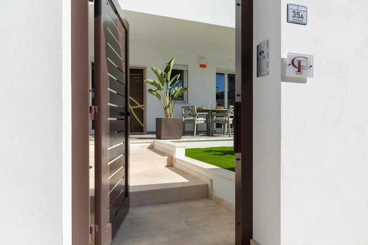 Apartment Colombo Palace - Suite Eden Via Perda Bona 35A Quartu Sant'Elena Italy