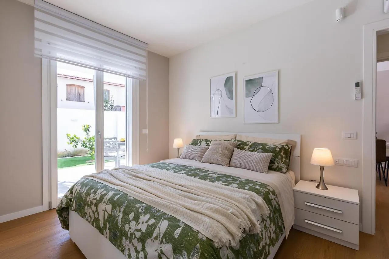 Appartement Colombo Palace - Suite Eden Via Perda Bona 35A Quartu SantʼElena Italië